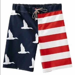 Duck Dynasty board USA flag swim sport shorts